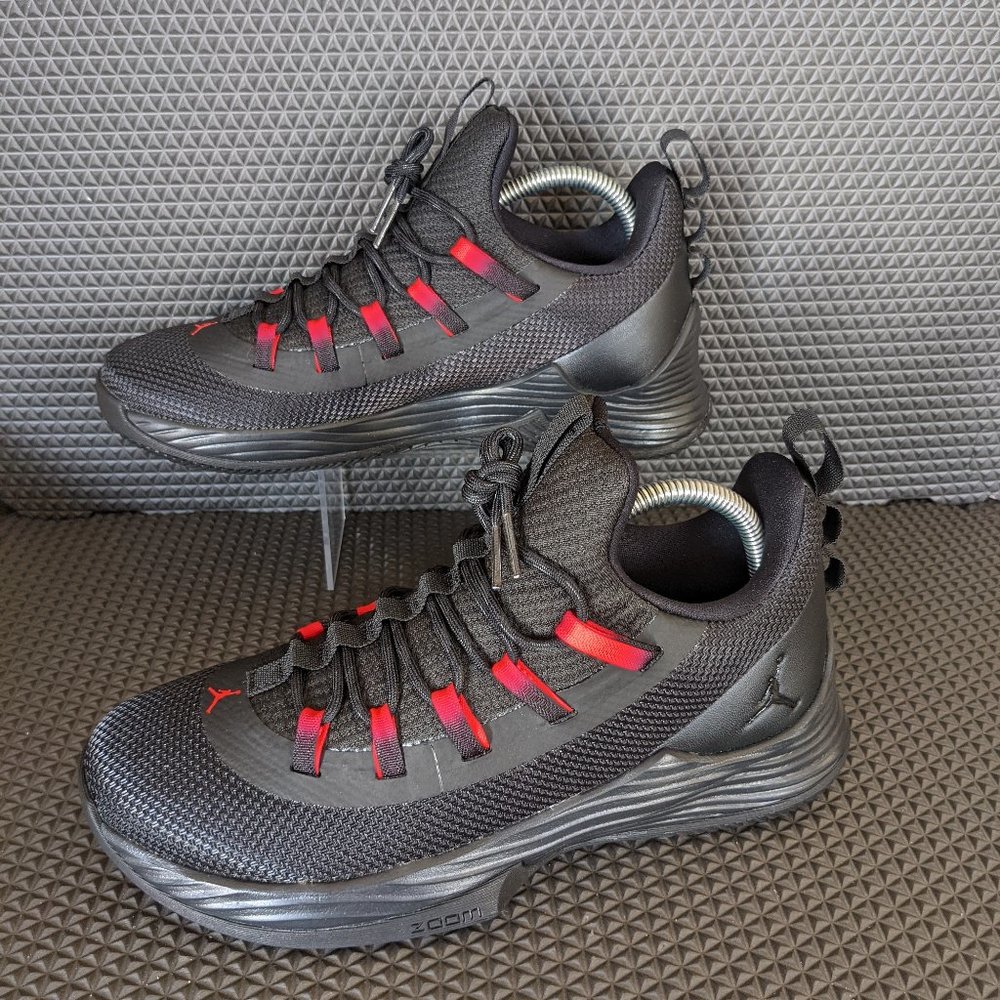NEW Jordan Ultra Fly 2 Low - Size 7.5